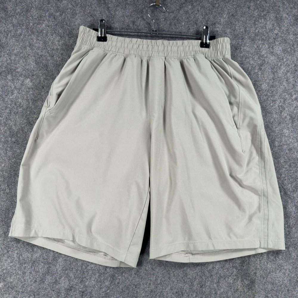 Lululemon Pacebreaker Shorts Mens Medium Gray 9 Inch Athletic Pockets Linerless